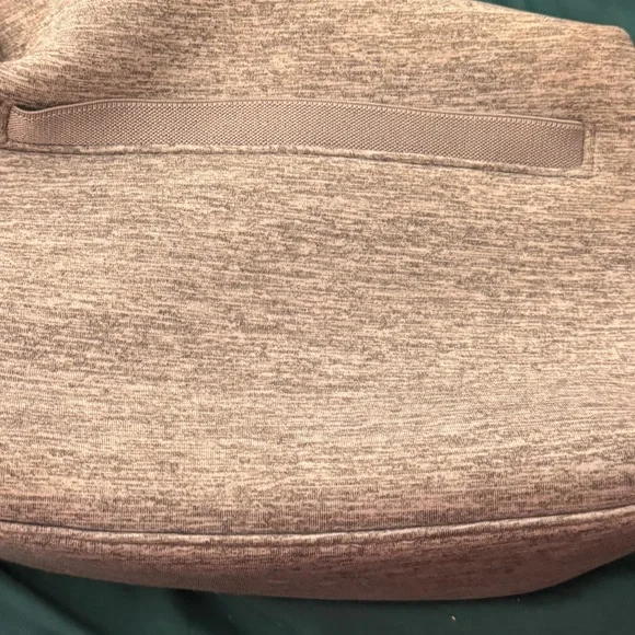 Dagne Dover Gray Neoprene Crossbody Belt Bag Athleisure Travel - Picture 4 of 4